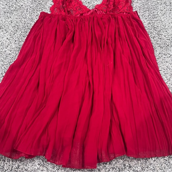 Victoria’s Secret Red Flowy Lace Adjust Strap Baby Doll Top Women’s Size Medium - Picture 8 of 8